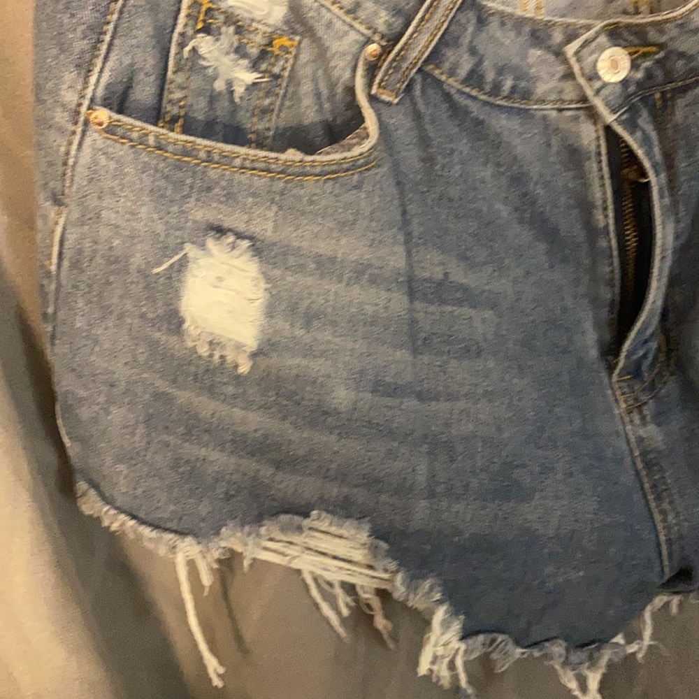 SHEIN DISTRESSED SHORTS | SIZE 1 XL - Picture 4 of 5